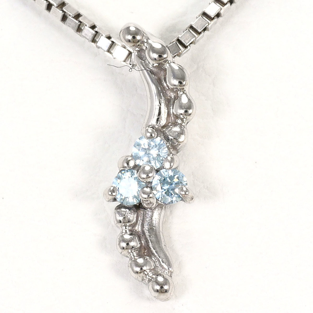 VINTAGE 14K White Gold Necklace with Blue Diamond 0.04ct